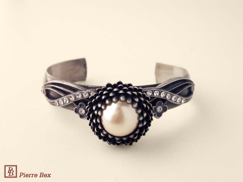 Pierre Bex Art-Deco bracelet with rhinestones and pearl 46722-14