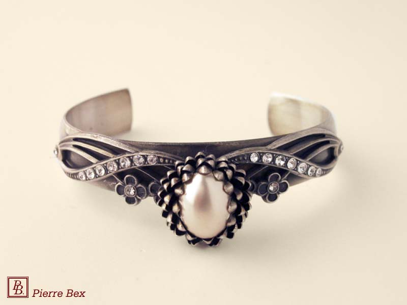 Pierre Bex Art-Deco bracelet with rhinestones and pearl 46722-24